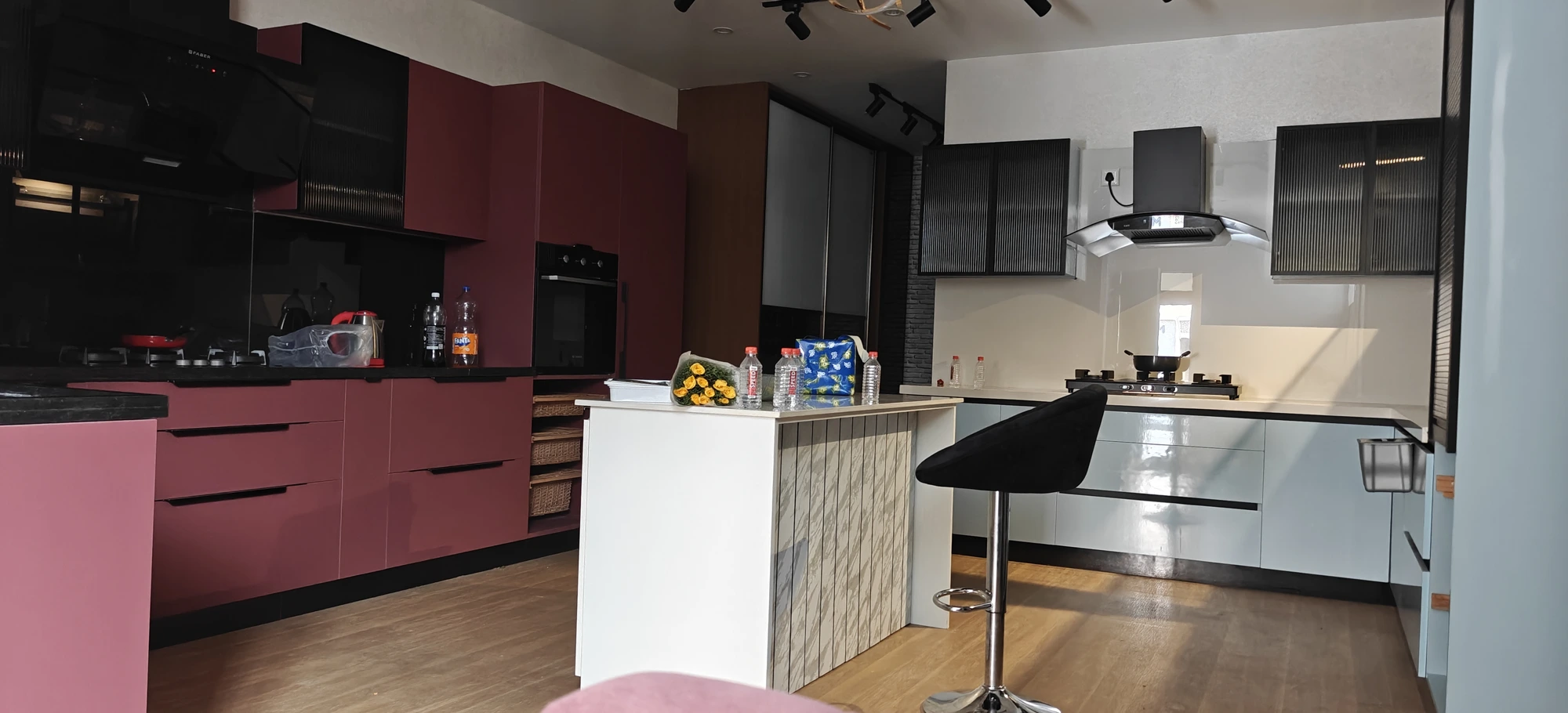 Rose & Graphite Display Kitchen